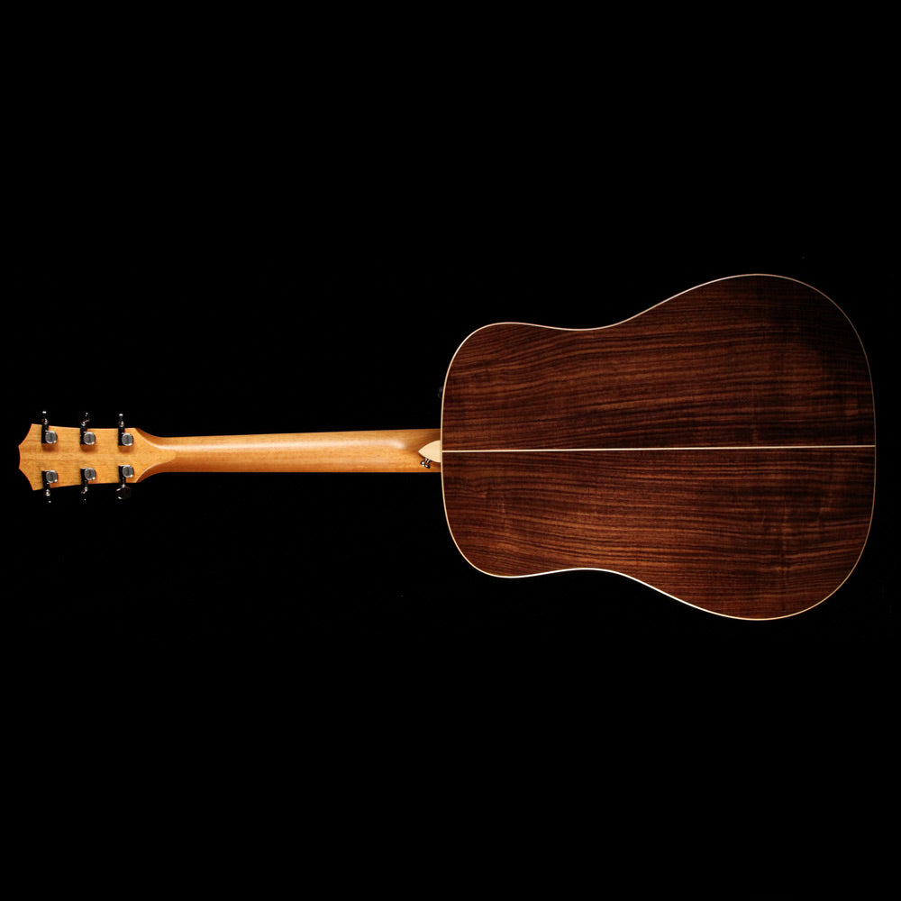Taylor 810e Dreadnought Natural — 3
