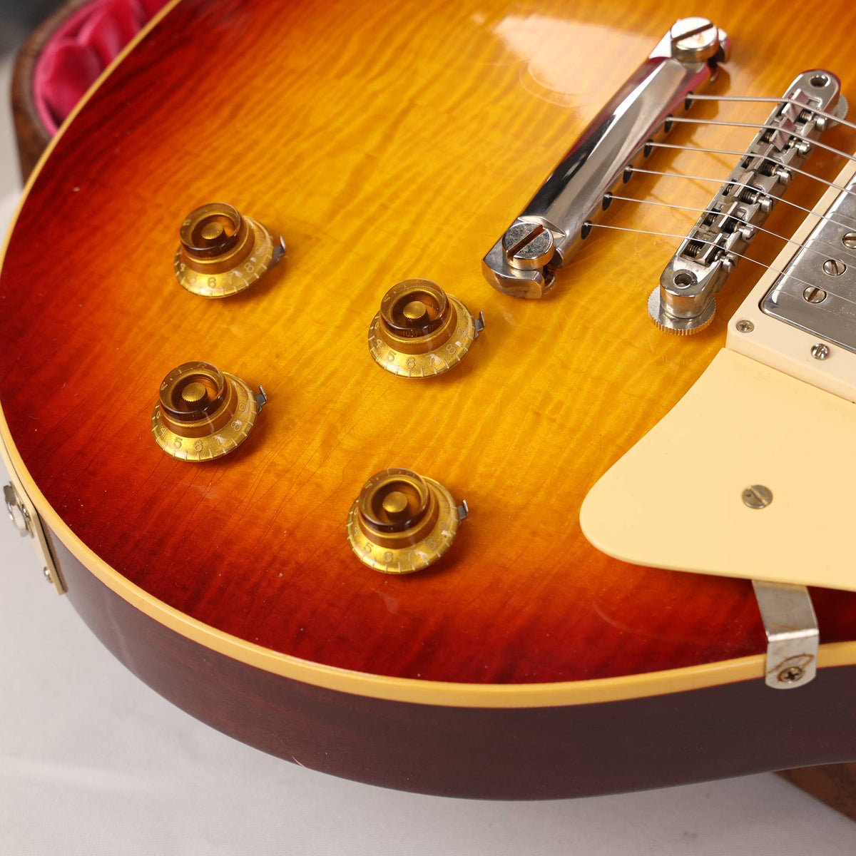 Gibson Custom Shop 1959 Les Paul Reissue Factory Burst Murphy Lab Ultra Light Aged 2022 — 11