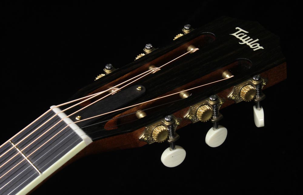 Used Taylor 522ce 12-Fret Grand Concert Acoustic Guitar Mahogany — 4