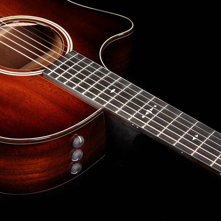 Taylor 524ce Left-Handed All-Mahogany Grand Auditorium Acoustic-Electric Guitar Tobacco Edgeburst
