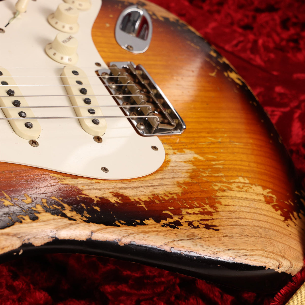 Fender Custom Shop LTD Red Hot Stratocaster Super Heavy Relic Faded Chocolate 3-Tone Sunburst 2022 — 8