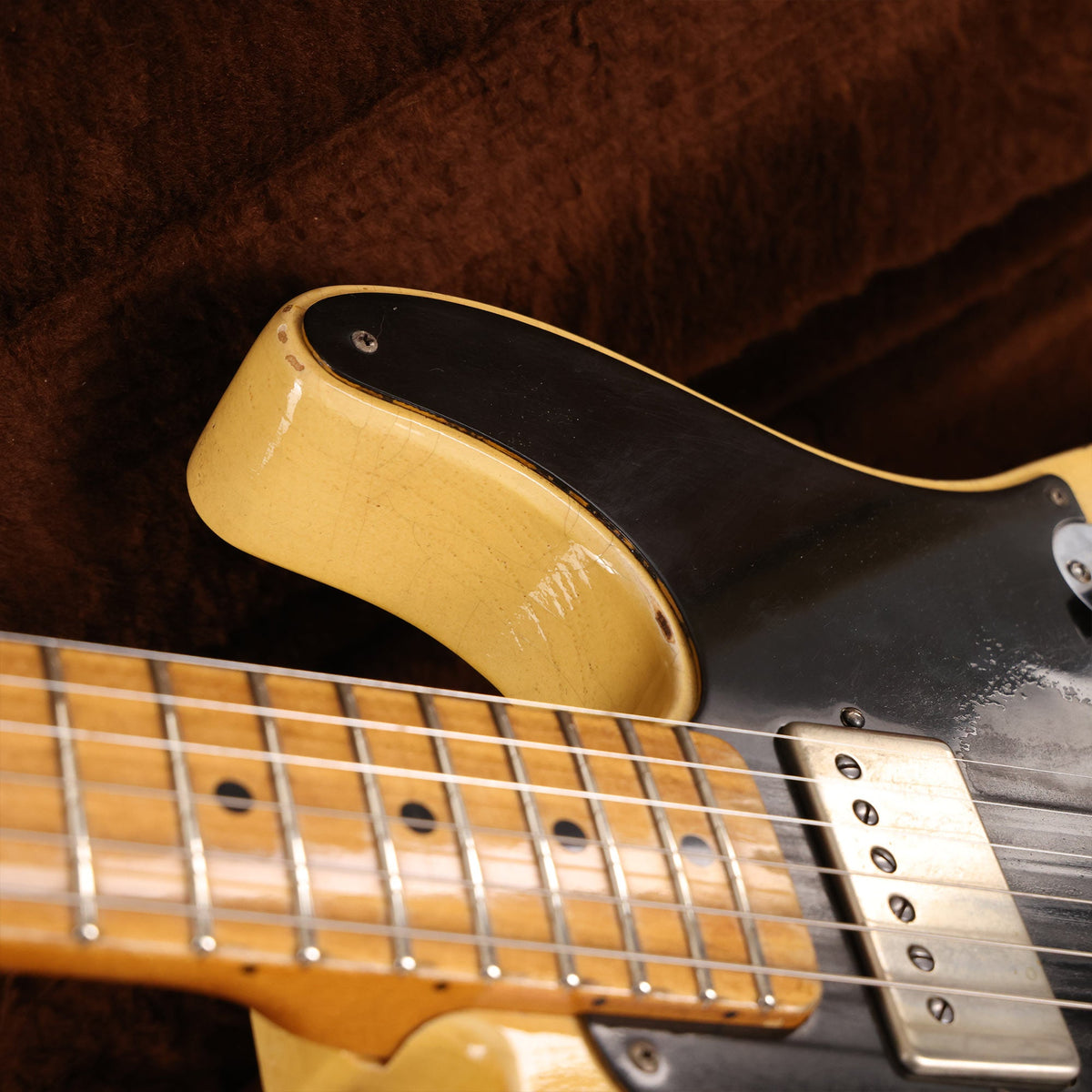 Nacho Guitars Blackguard Butterscotch Blonde — 10