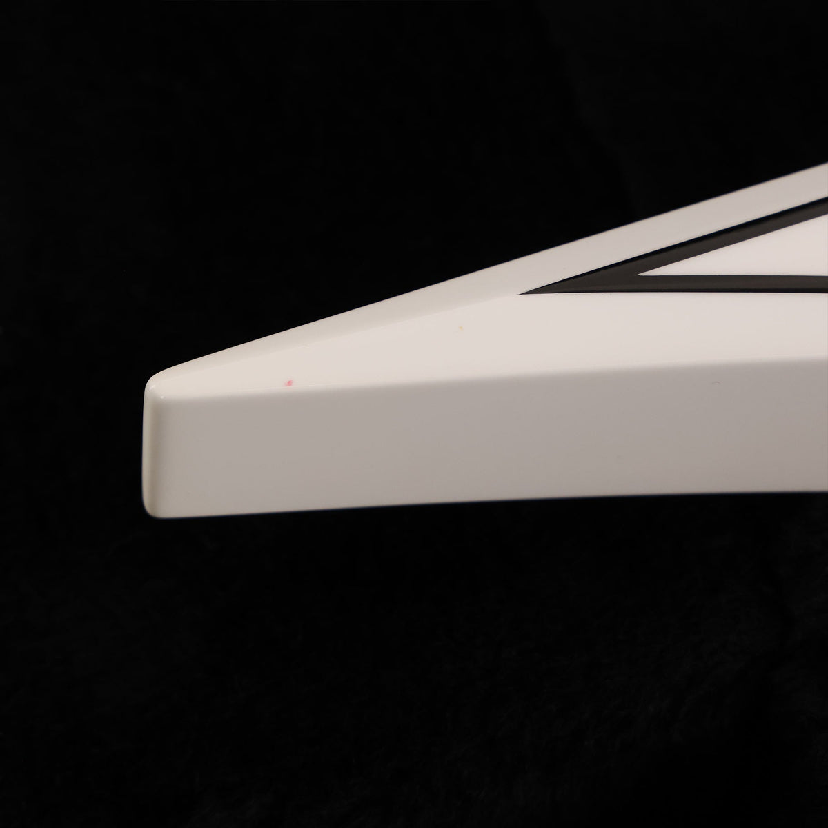 Jackson Custom Shop Rhoads Snow White with Black Pinstripes 2008 — 8