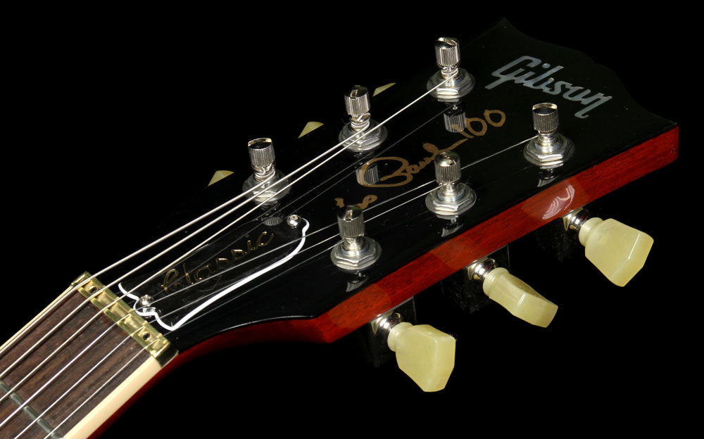 Used Gibson Les Paul Classic Electric Guitar Heritage Cherry Sunburst — 4