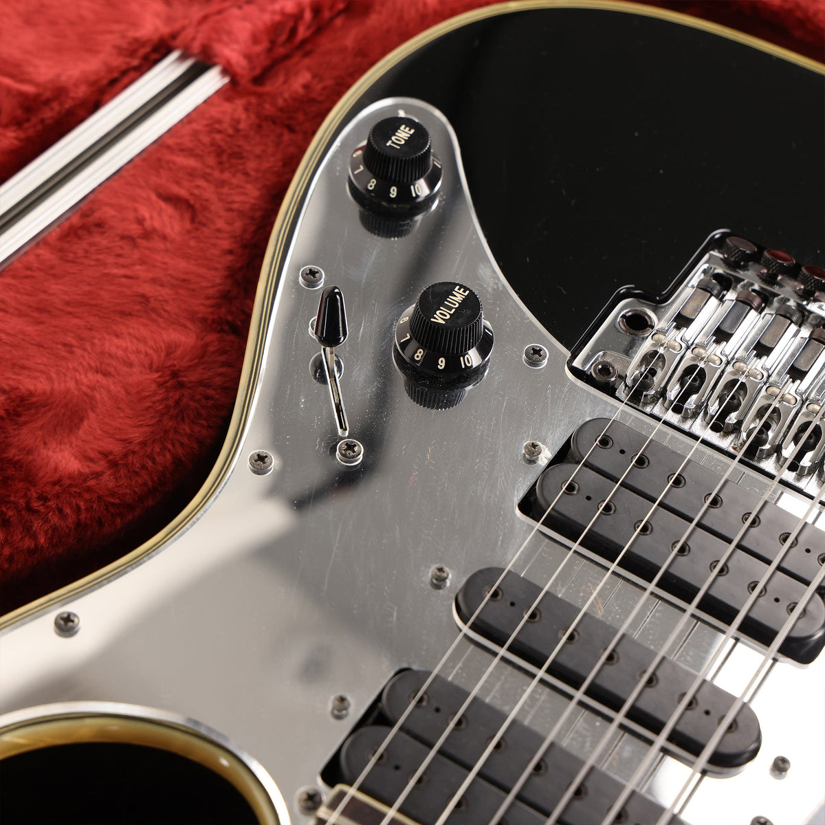 Ibanez UV777P Universe 7-String Black 2007 — 8