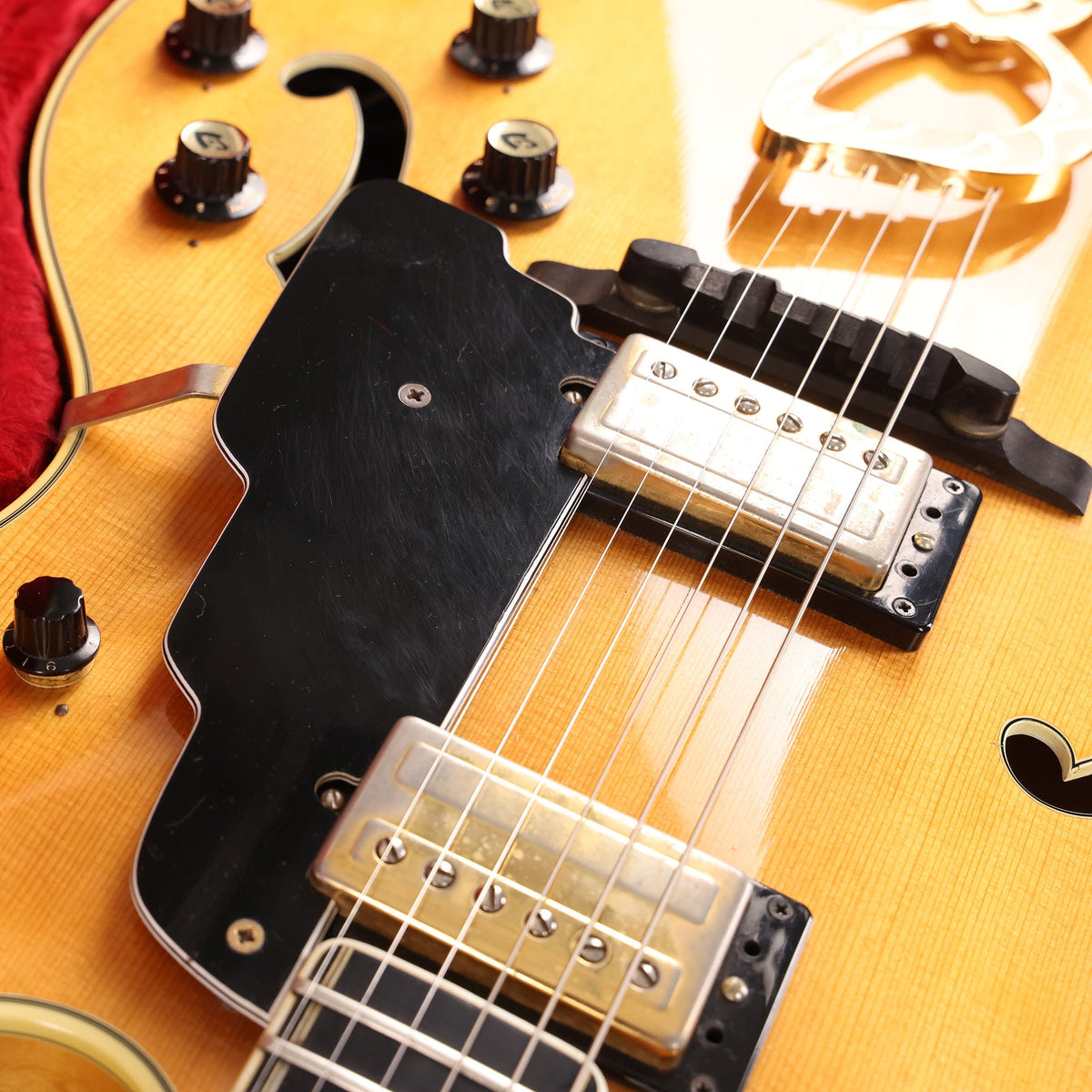1979 Guild X-500 Archtop Natural — 10