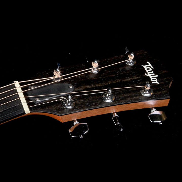 Taylor 210e Deluxe Rosewood Dreadnought Acoustic Guitar Natural