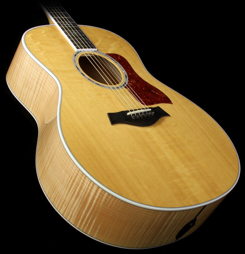Used 2013 Used Taylor 618e Acoustic Guitar Natural — 1