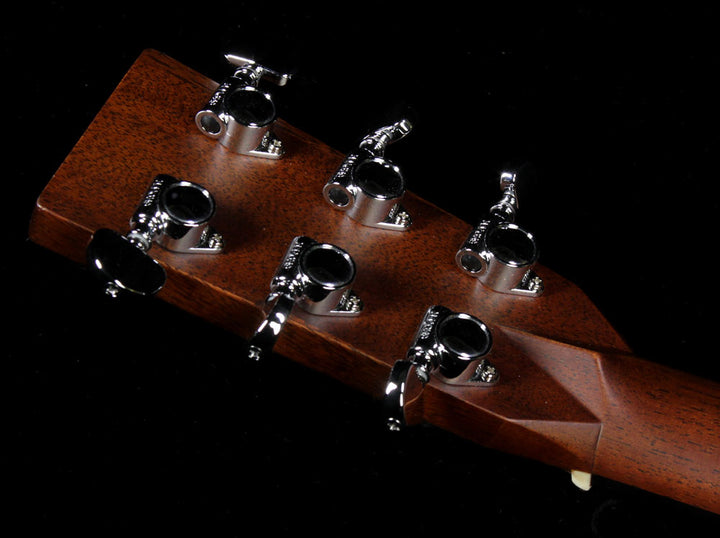 Martin HD-28 Dreadnought Left-Handed Acoustic Guitar Natural