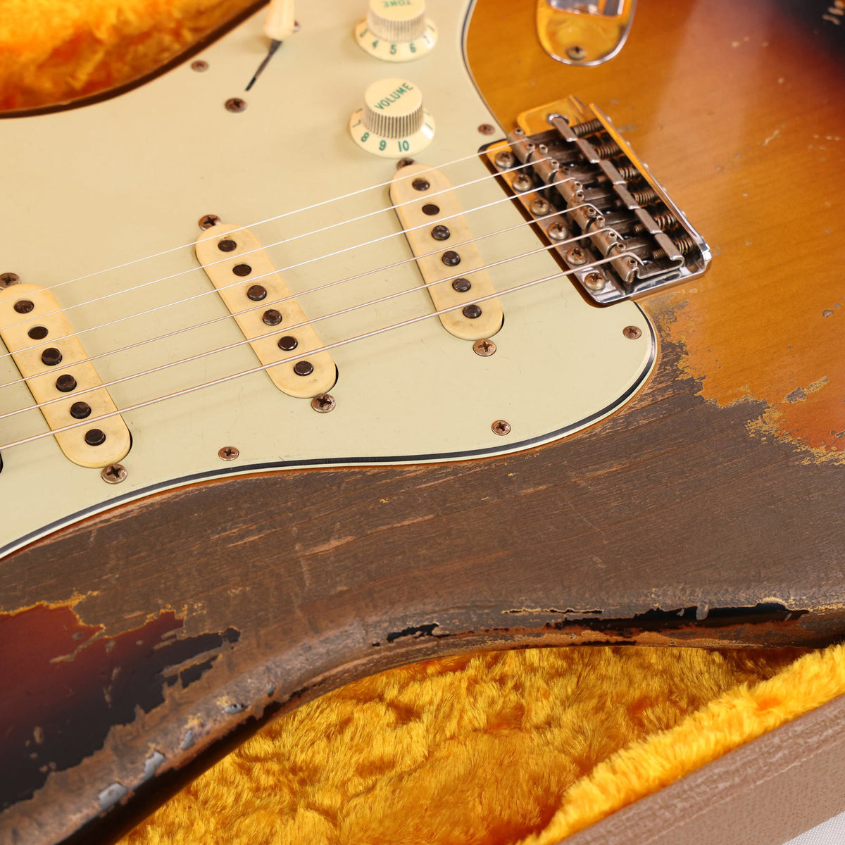 Fender Custom Shop 1959 Ultimate Relic Stratocaster Masterbuilt Jason Smith Faded 3-Tone Sunburst — 10