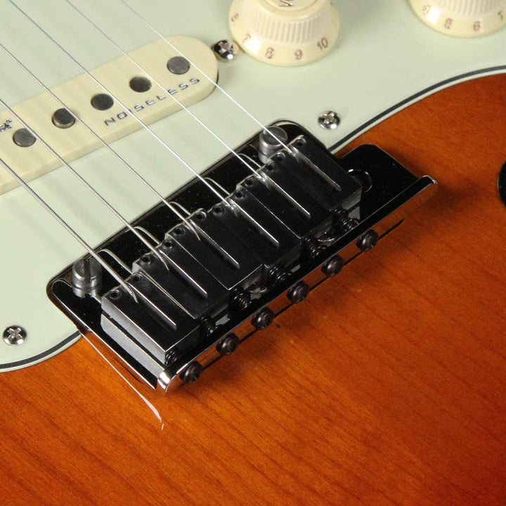 Fender American Elite Stratocaster 3-Color Sunburst