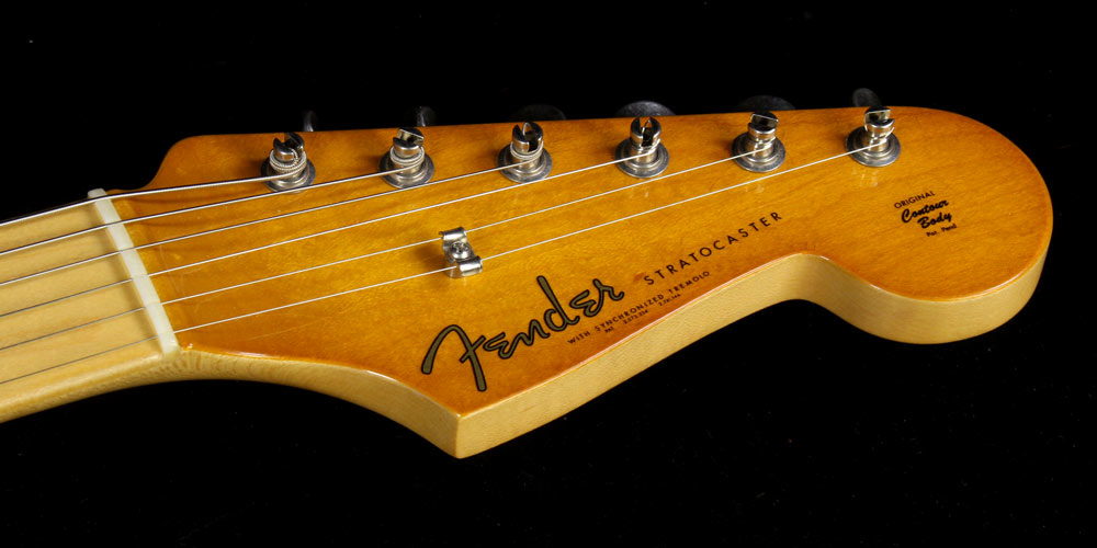 Used 2012 Fender Custom Shop '62 Stratocaster Closet Classic Electric Guitar Honey Burst with Matching Headstock — 4
