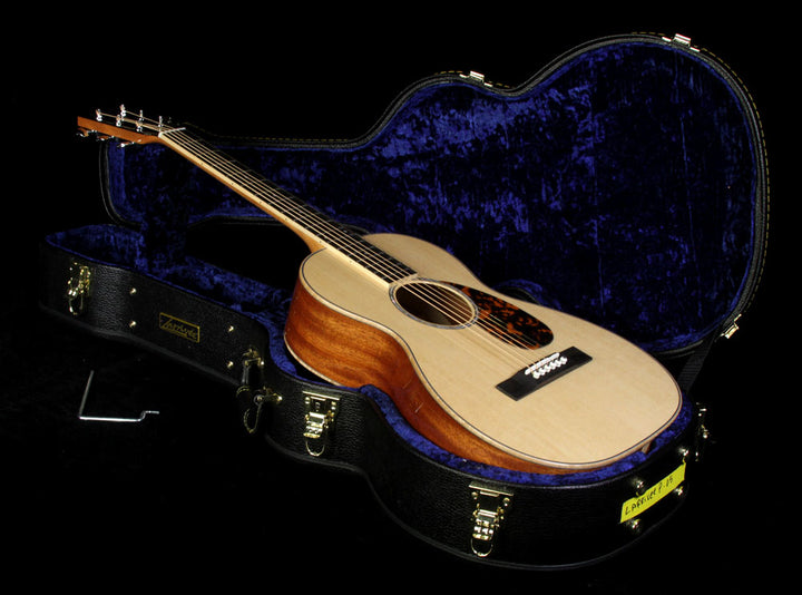 Used Larrivee P-05 Parlor Acoustic Guitar Natural