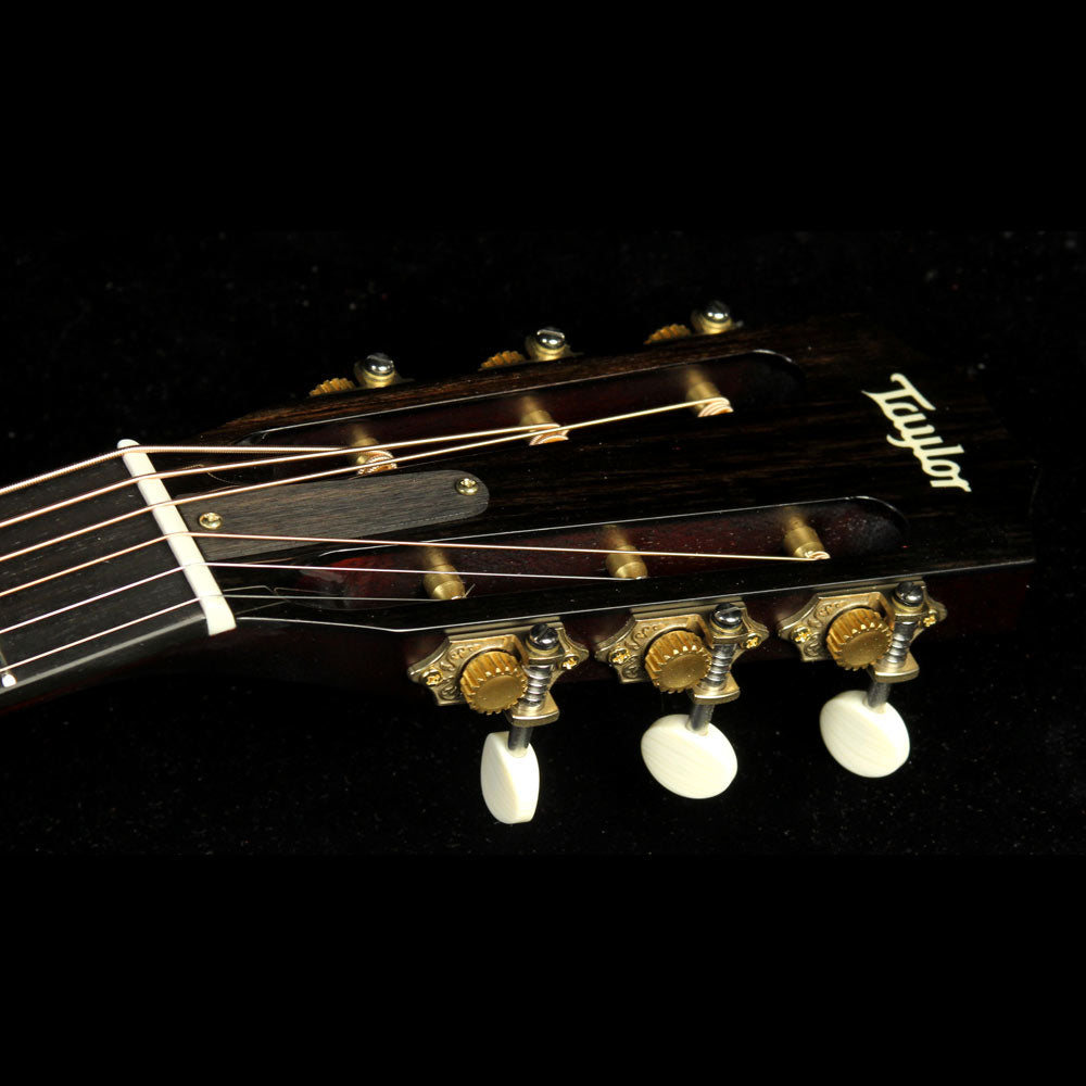 Used Taylor 520e All-Mahogany Dreadnought Acoustic Guitar Tobacco Edgeburst — 4