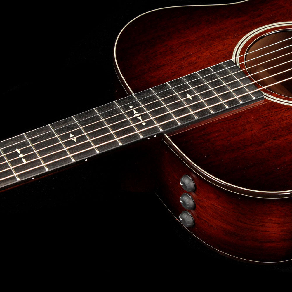 Taylor 522e 12-Fret Grand Concert Acoustic Guitar Shaded Edgeburst — 5