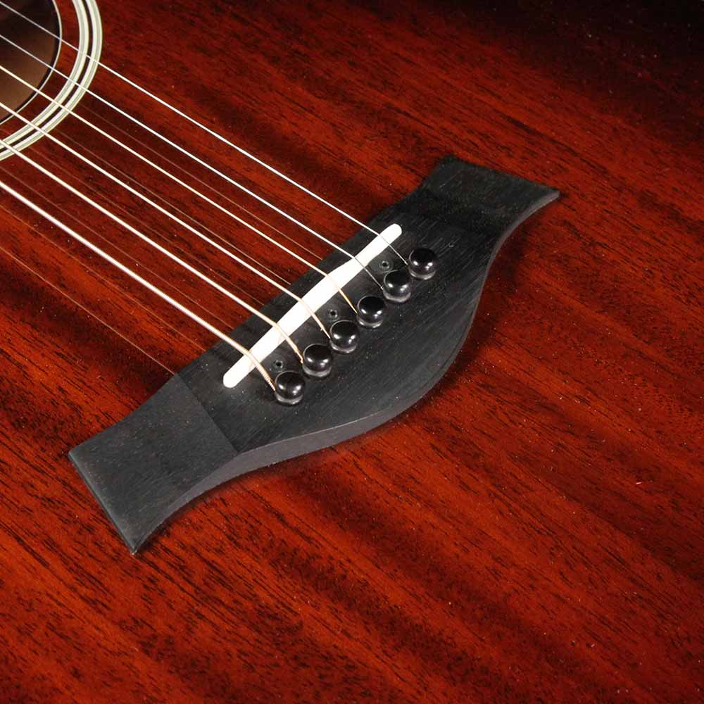 Taylor 522e 12-Fret All-Mahogany Grand Concert Acoustic Guitar Tobacco Edgeburst — 4