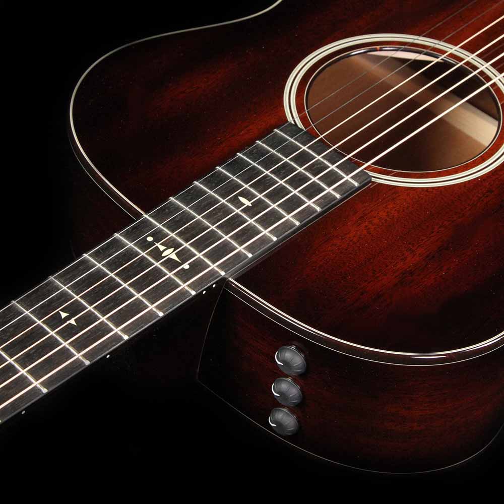 Taylor 522e 12-Fret All-Mahogany Grand Concert Acoustic Guitar Tobacco Edgeburst — 5