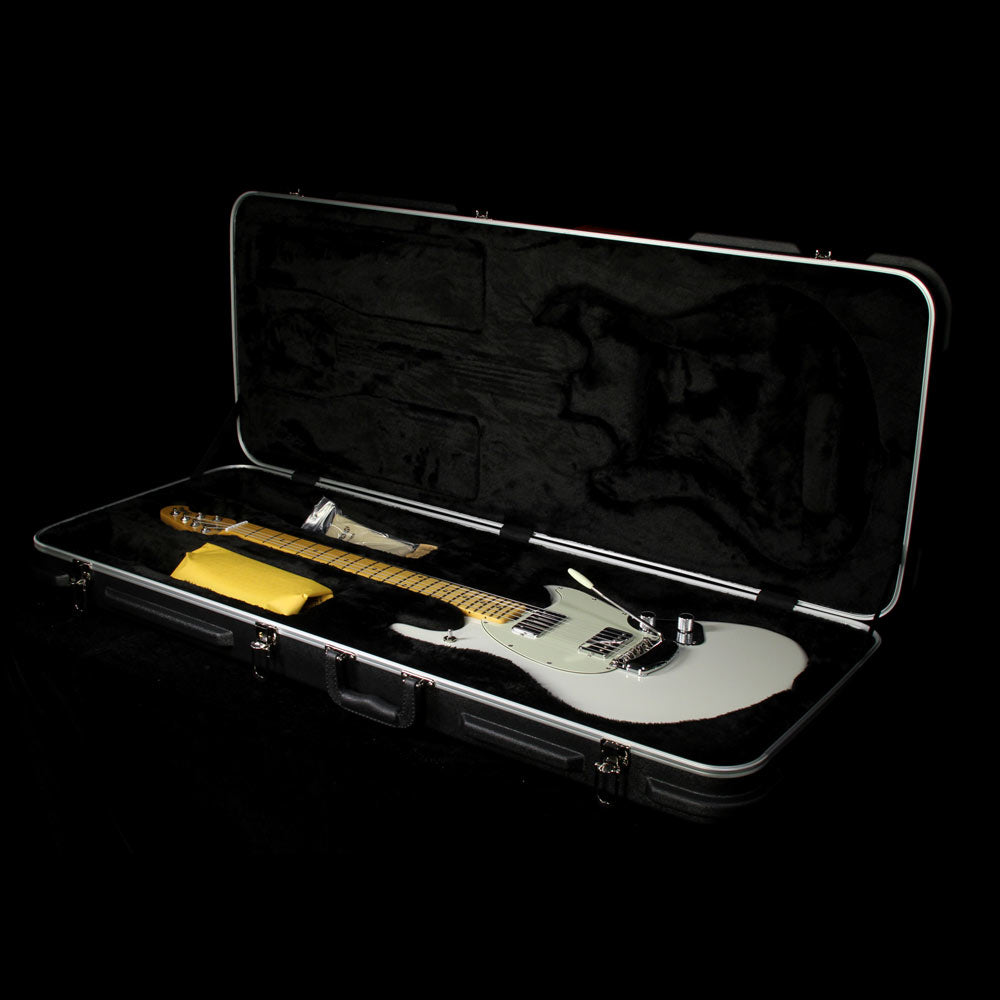 Ernie Ball Music Man Modern Classic Stingray Electric Guitar Ivory White — 4