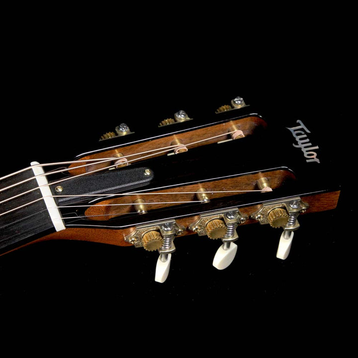 Taylor 710e Dreadnought Acoustic Natural