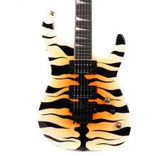 Jackson Custom Shop Exclusive SL2H-V Soloist Music Zoo Exclusive Bengal White Burst