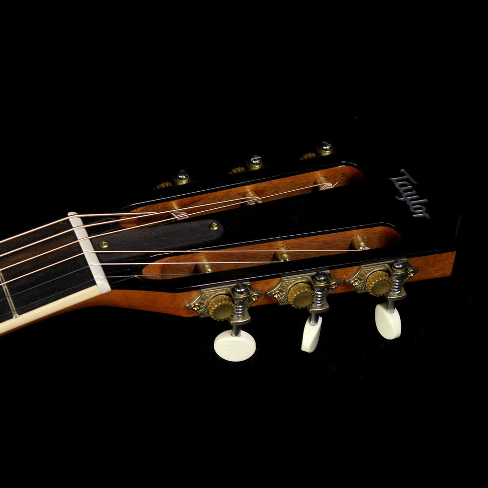 Taylor 812e 12-Fret Grand Concert Acoustic Guitar Natural — 4