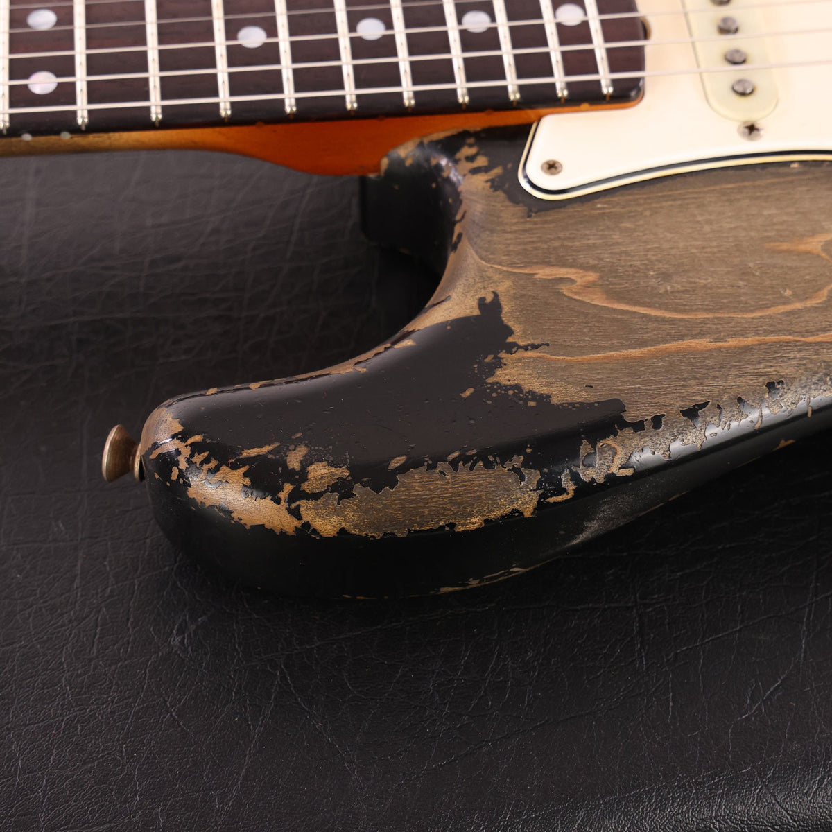 Fender Custom Shop '65 Stratocaster Masterbuilt Dale Wilson Black Ultimate Relic — 7