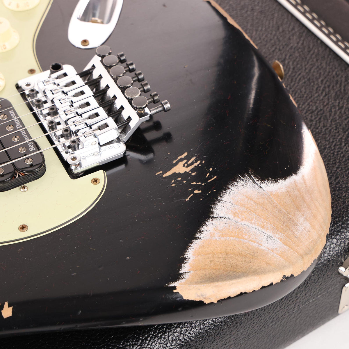 Fender Custom Shop ZF Stratocaster Heavy Relic Black Music Zoo Exclusive — 9