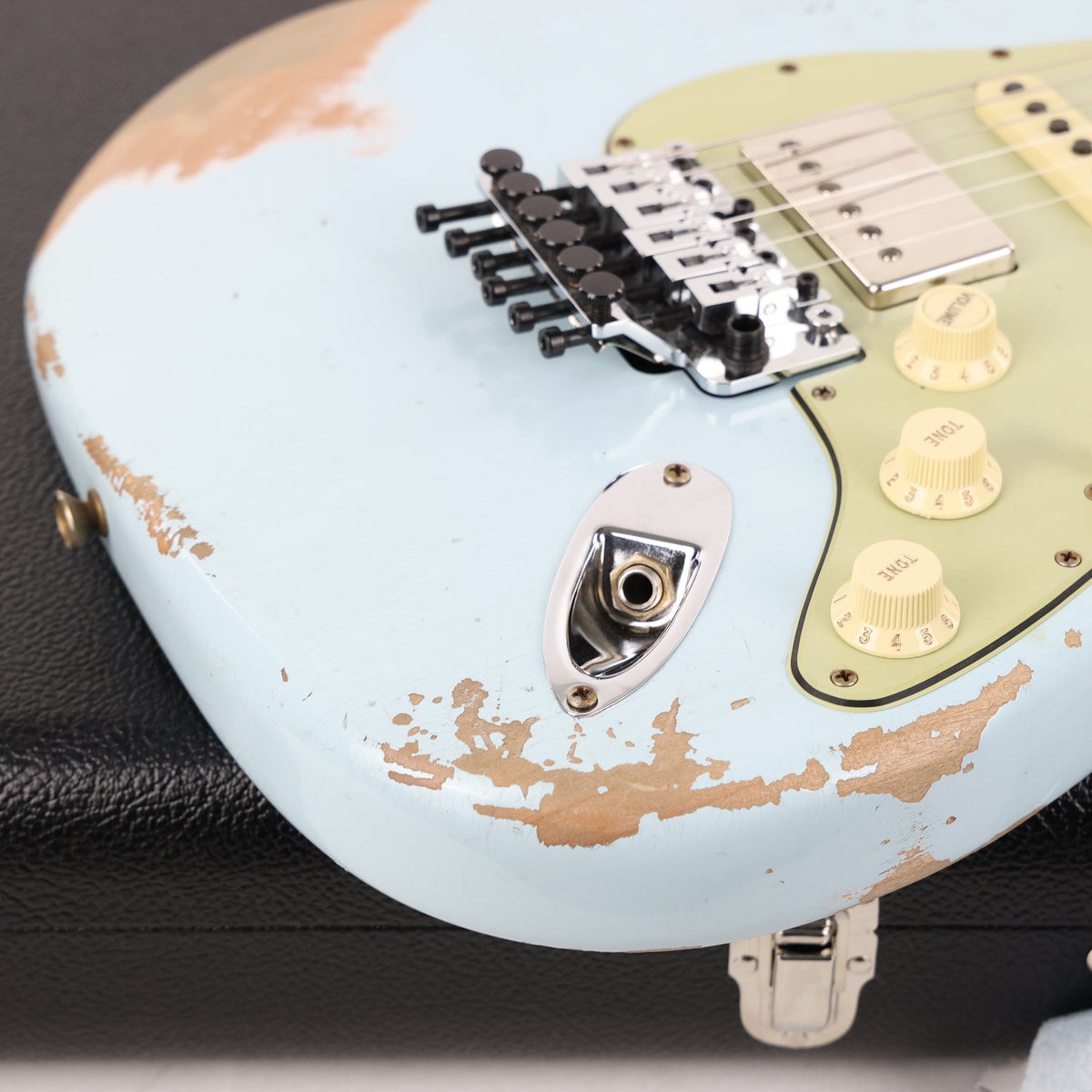 Fender Custom Shop ZF Stratocaster Heavy Relic Sonic Blue Music Zoo Exclusive — 9