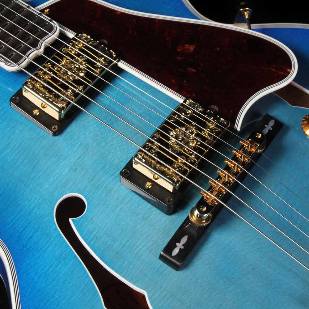 Gibson Custom Shop Byrdland Archtop Electric Guitar Bahama Blue Burst — 4