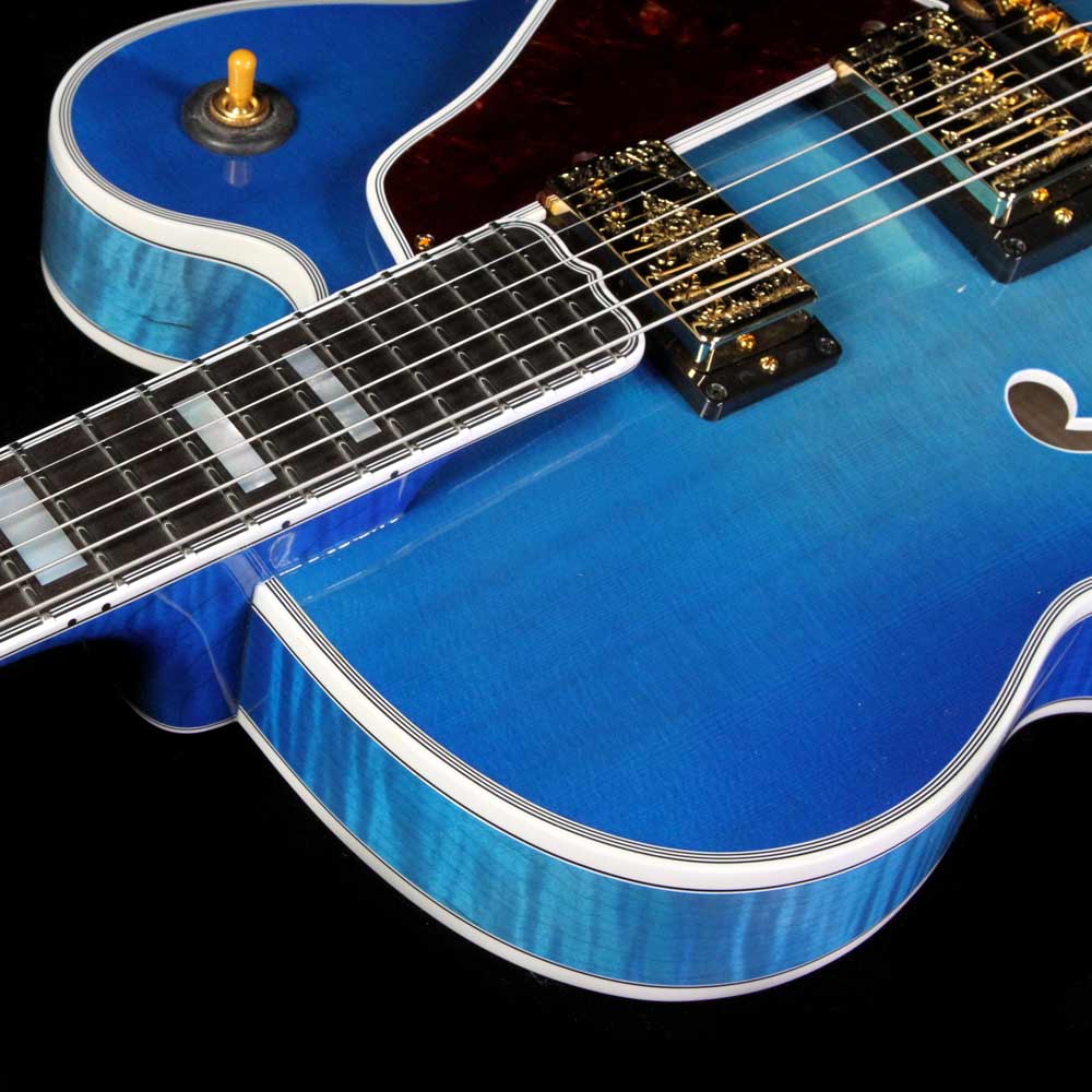Gibson Custom Shop Byrdland Archtop Electric Guitar Bahama Blue Burst — 7