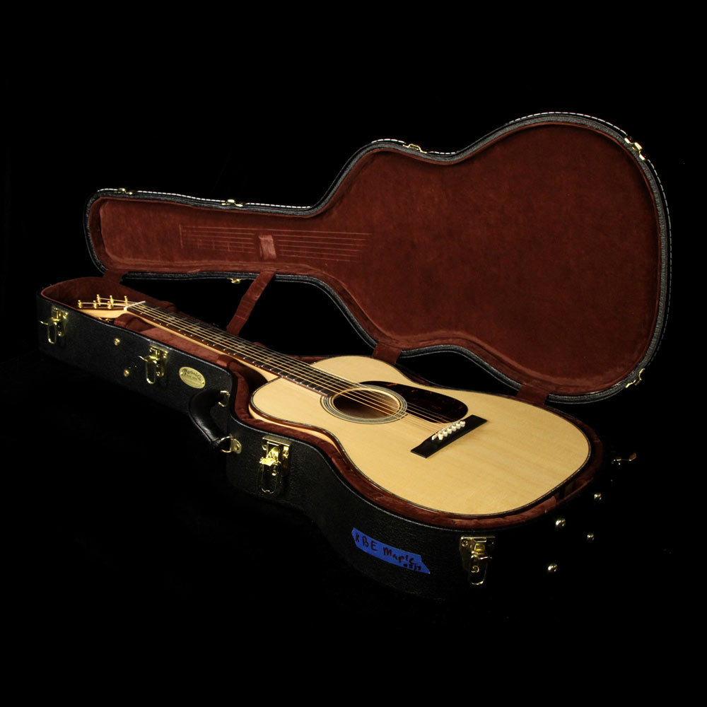 Martin Custom Shop 00-41 Birdseye Maple Acoustic Guitar Natural — 5