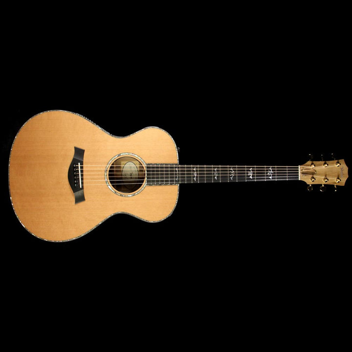 Taylor Custom Shop BTO Grand Concert Sassafras and Western Red Cedar Acoustic Guitar Natural