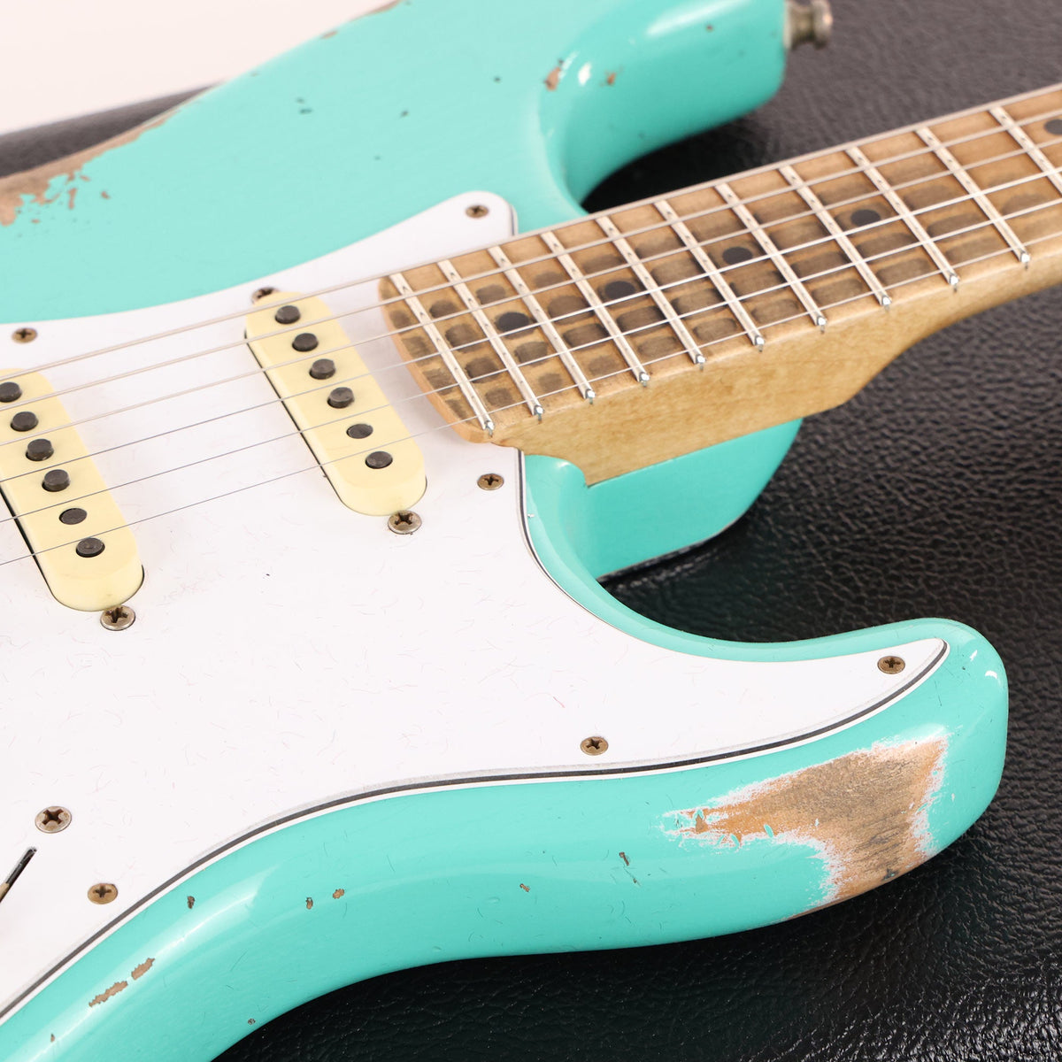 Fender Custom Shop ZF Stratocaster Music Zoo Exclusive Heavy Relic Seafoam Green — 10