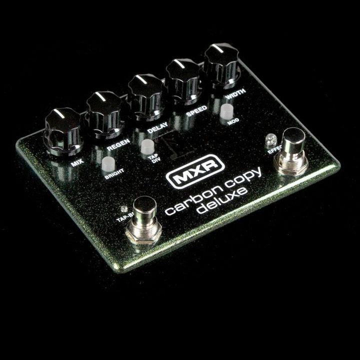 MXR Carbon Copy Deluxe Analog Delay Pedal