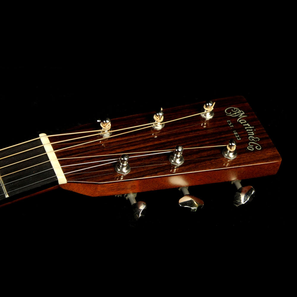 Used 2016 Martin Custom Shop 000-28 14-Fret Acoustic Guitar Sunburst — 4