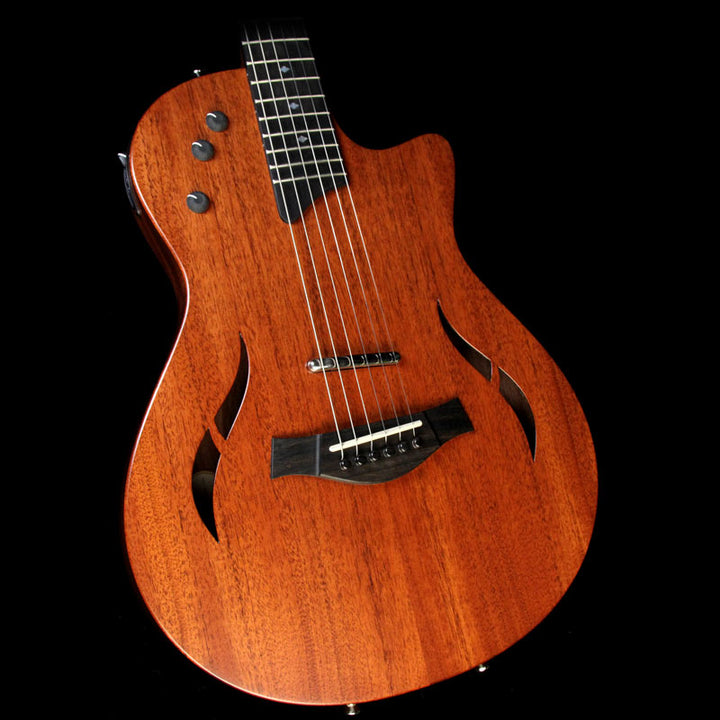 Used Taylor T5z Classic Mahogany Top Electric Guitar Natural