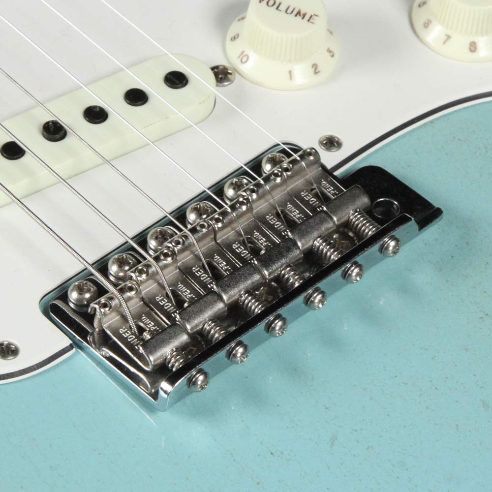 Fender Custom Shop Postmodern Stratocaster Journeyman Relic Aged Daphne Blue — 6
