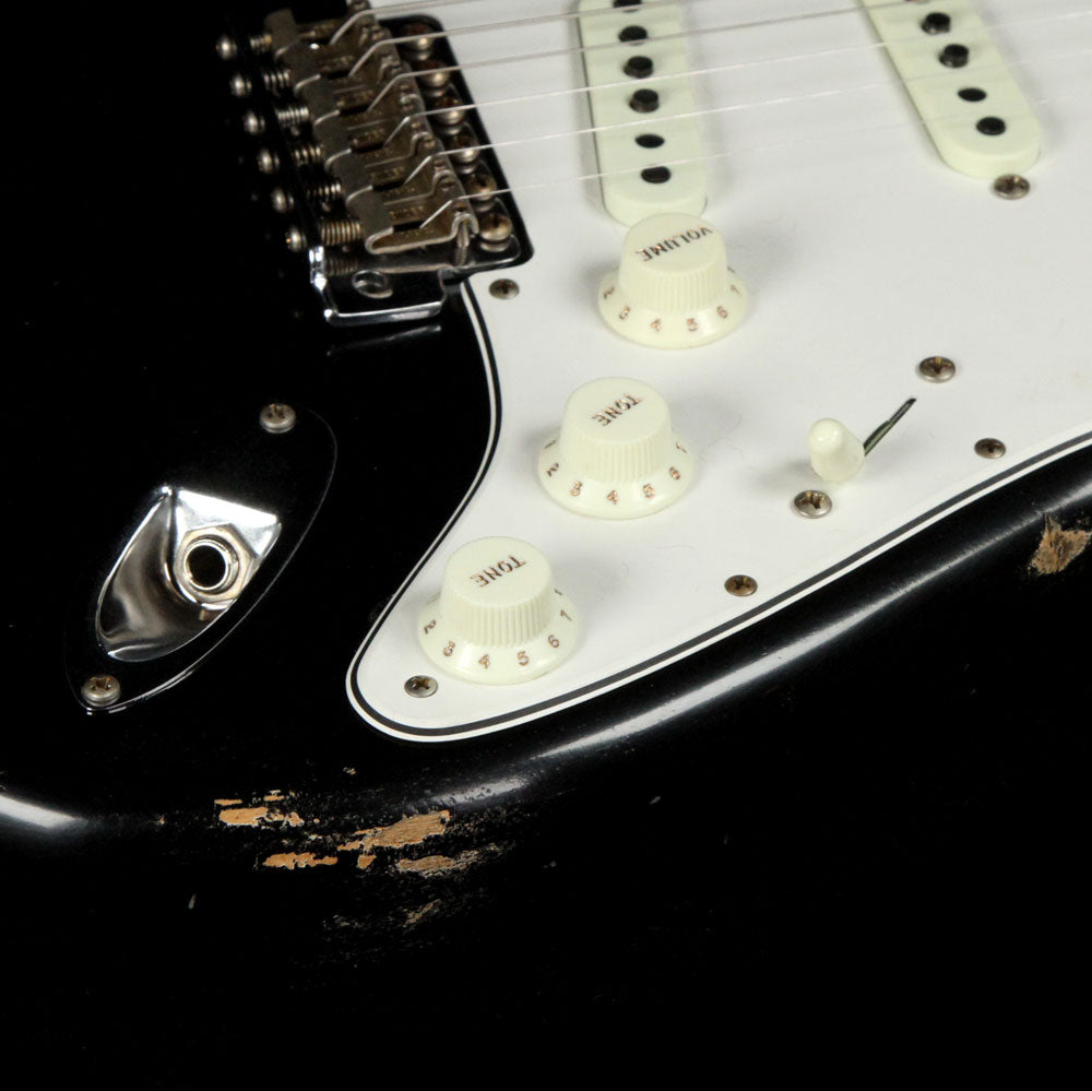 Fender Custom Shop '68 Stratocaster Relic Aged Black — 6