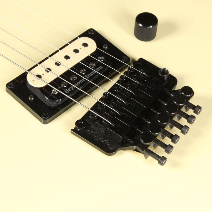 Kramer Baretta Vintage White