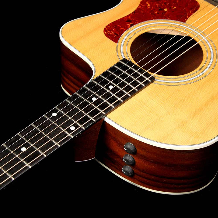 Used Taylor 214ce Grand Auditorium Acoustic Guitar Natural