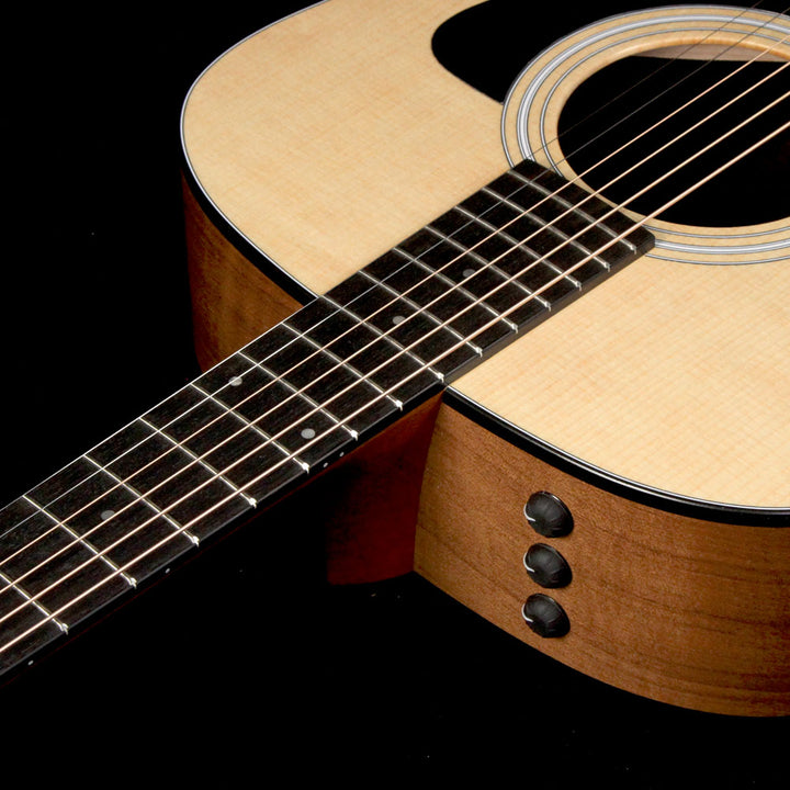 Used Taylor 110e Dreadnought Acoustic-Electric Guitar Walnut