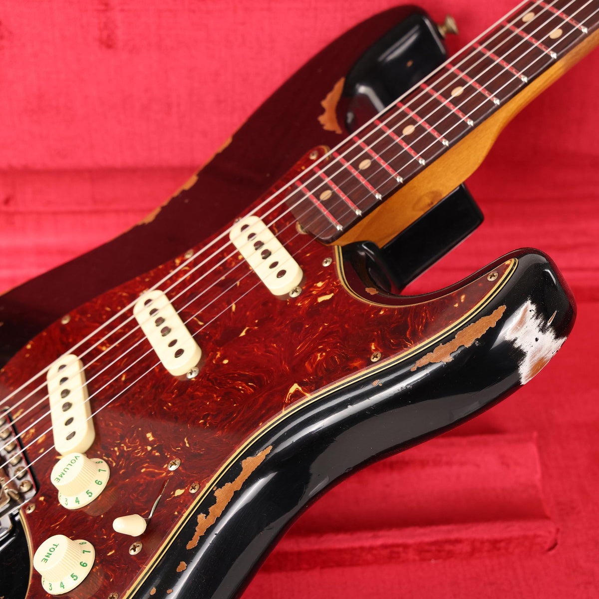 Fender Custom Shop 1962 Roasted Alder Stratocaster Heavy Relic Black — 9