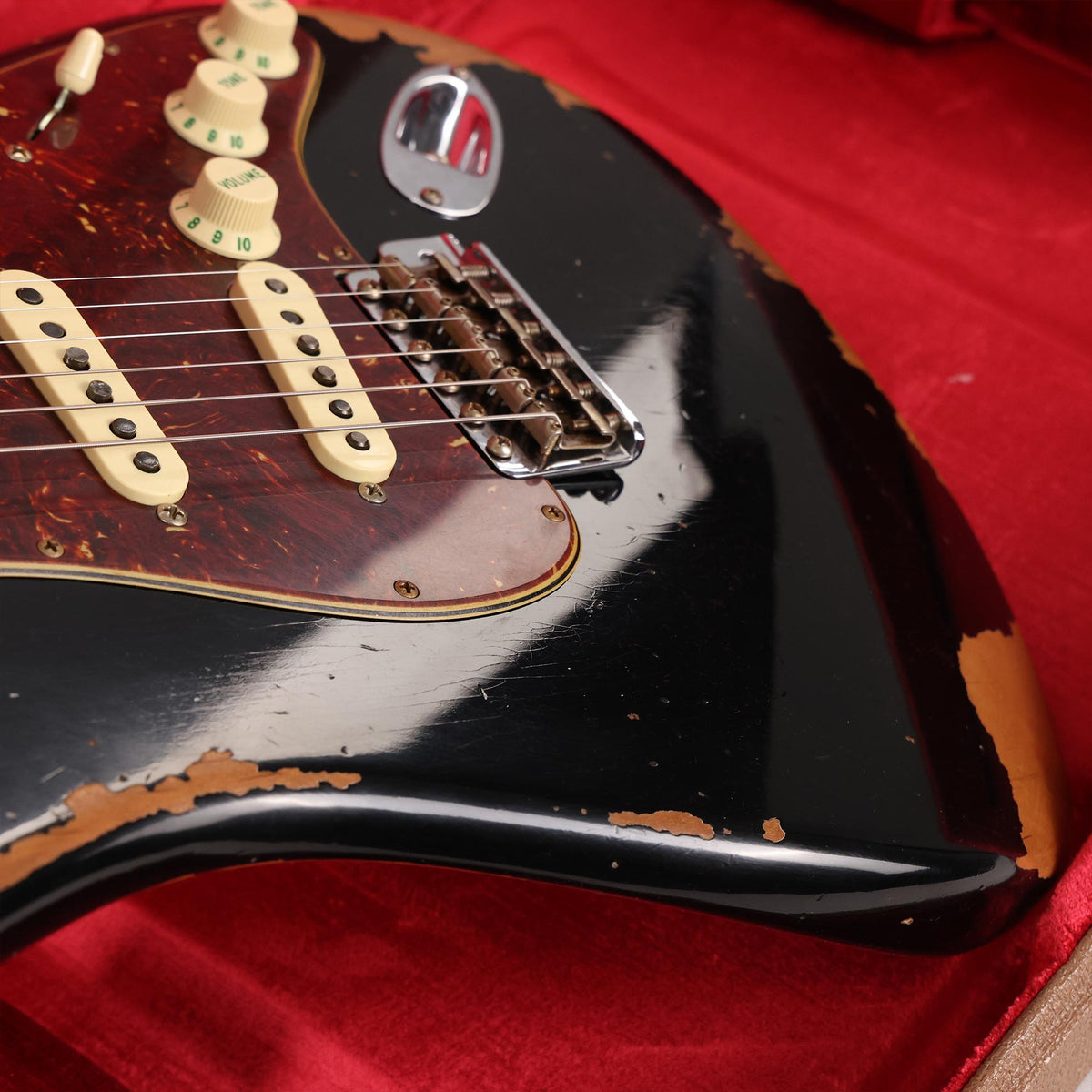 Fender Custom Shop 1962 Roasted Alder Stratocaster Heavy Relic Black — 8