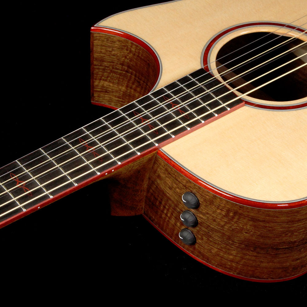 Taylor Custom Shop BTO 8-String Baritone Acoustic Guitar Natural Laurelwood — 6