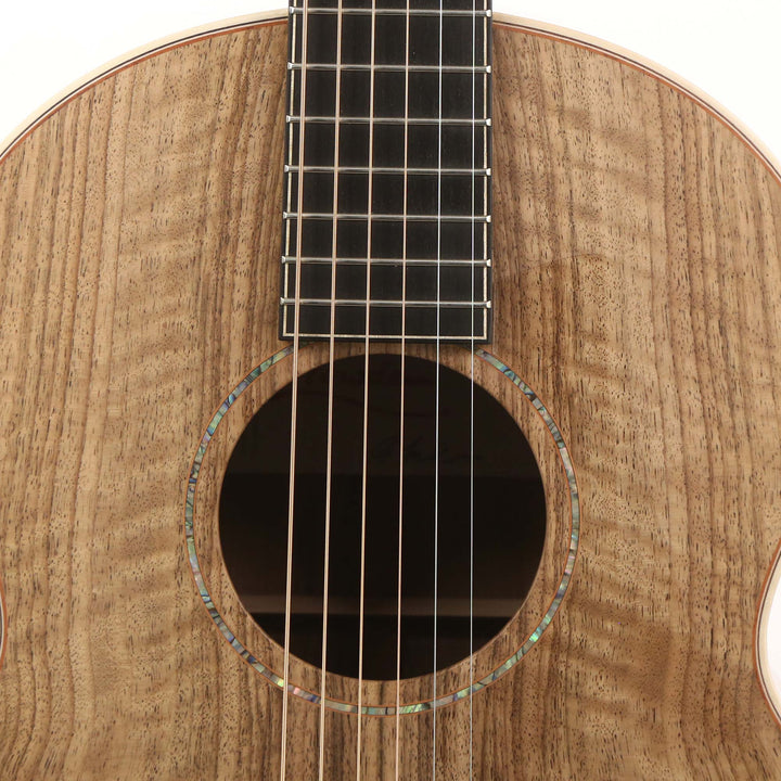 Lowden S35W Figured Walnut Acoustic Natural