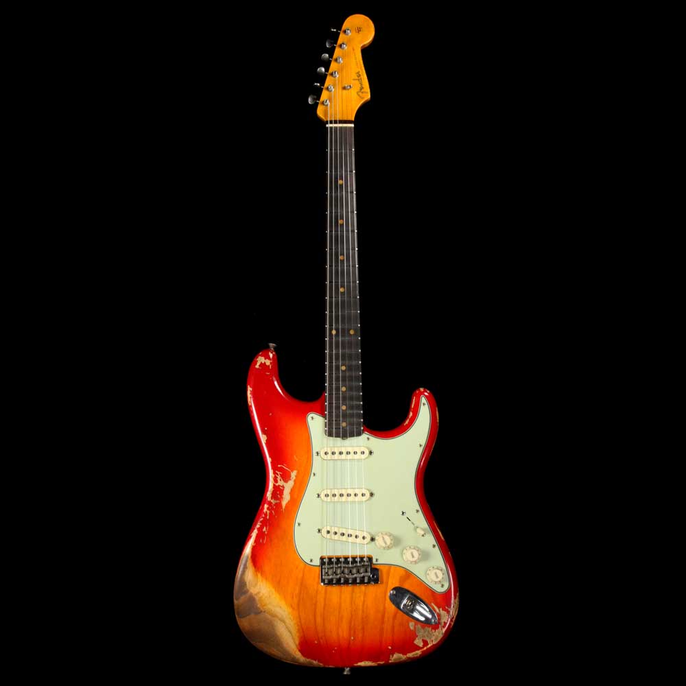 Fender Custom Shop '62 Stratocaster Heavy Relic Aged Cherry Burst