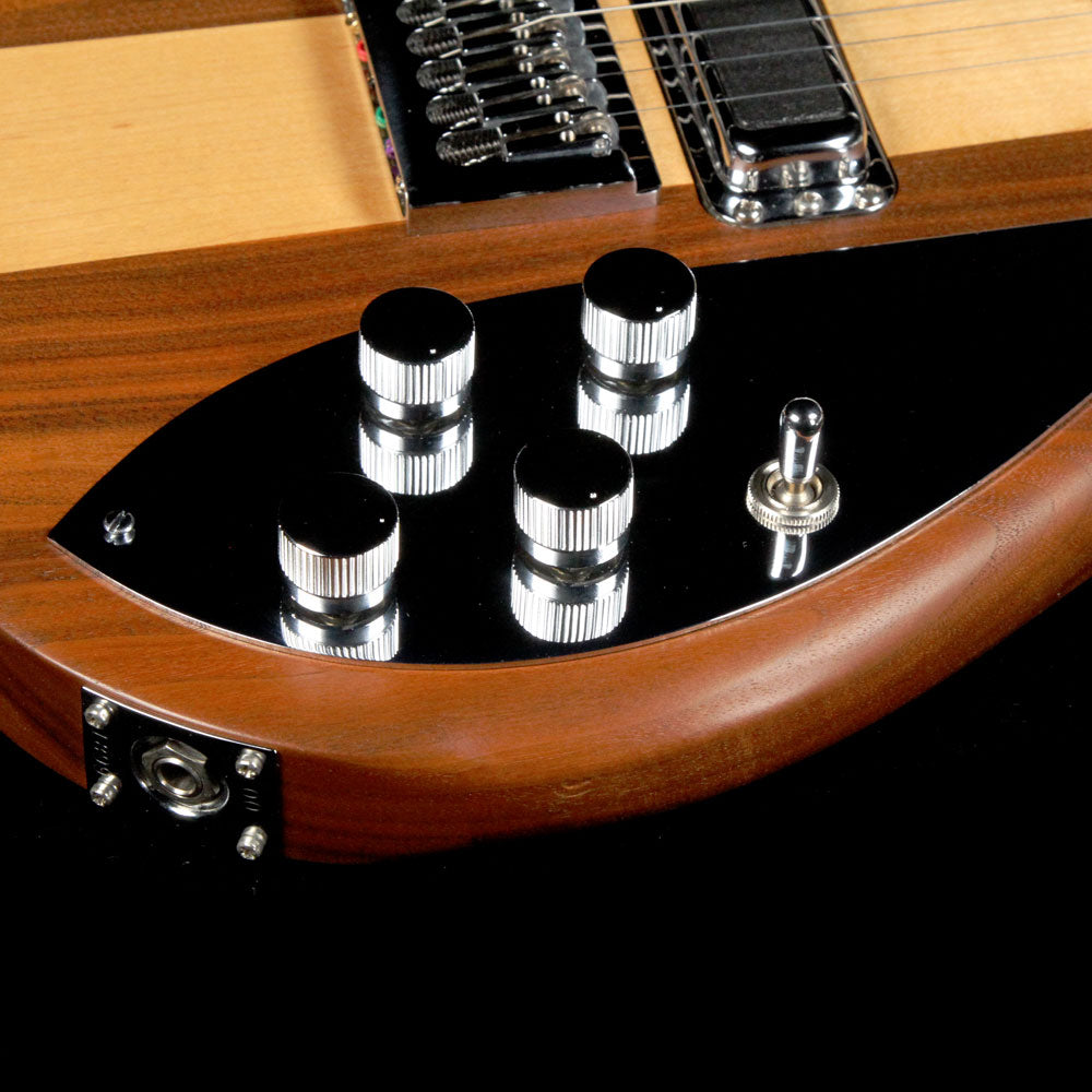 Rickenbacker 650D Dakota Walnut — 5