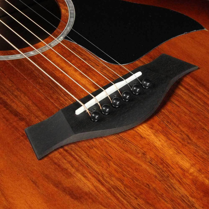 Taylor 224ce-K DLX Acoustic Shaded Edgeburst