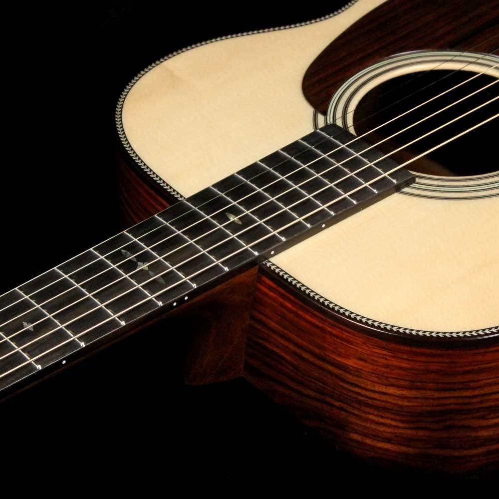 Martin Custom Shop 00-28 Swiss Spruce Cocobolo — 7