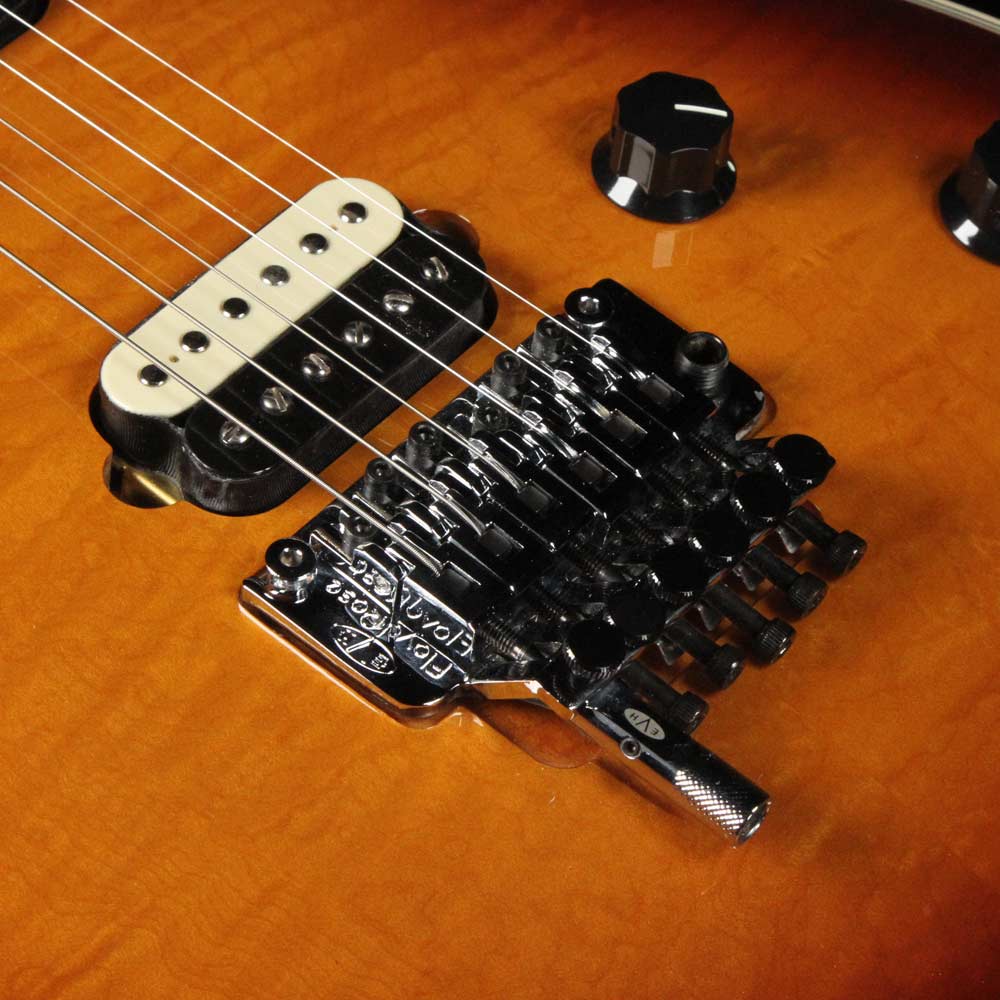 EVH Wolfgang USA Tobacco Sunburst — 4